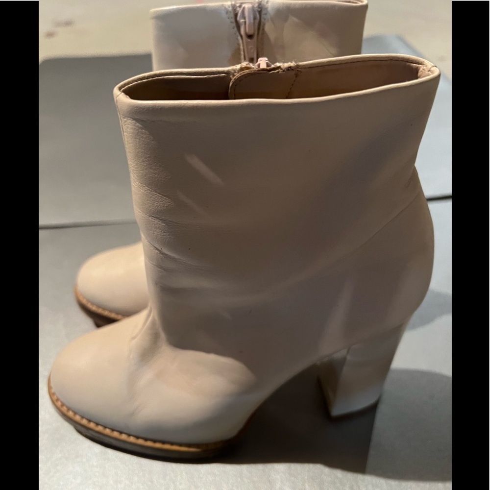 NWOT Zara boots